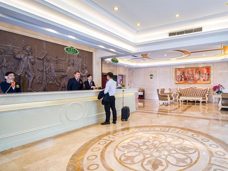 Vienna Hotel Shenzhen Exhibitian Center 2Nd 외부 사진